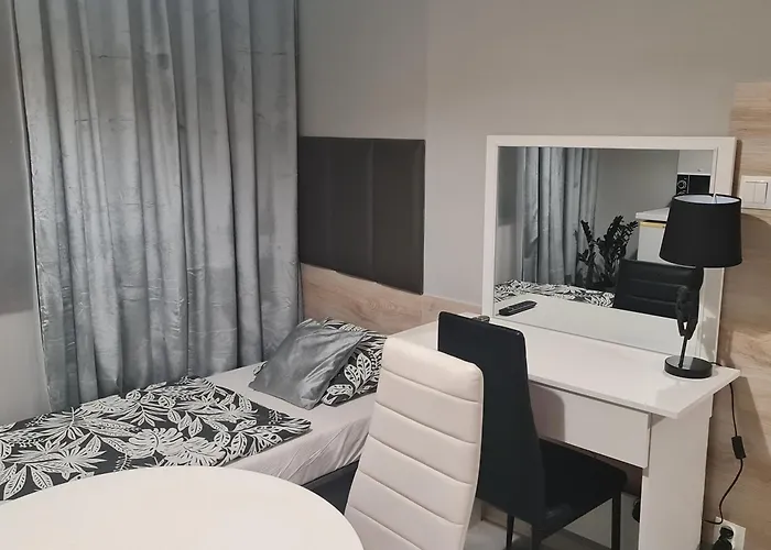 Eldom-noclegi Rogozinska 29e Homestay